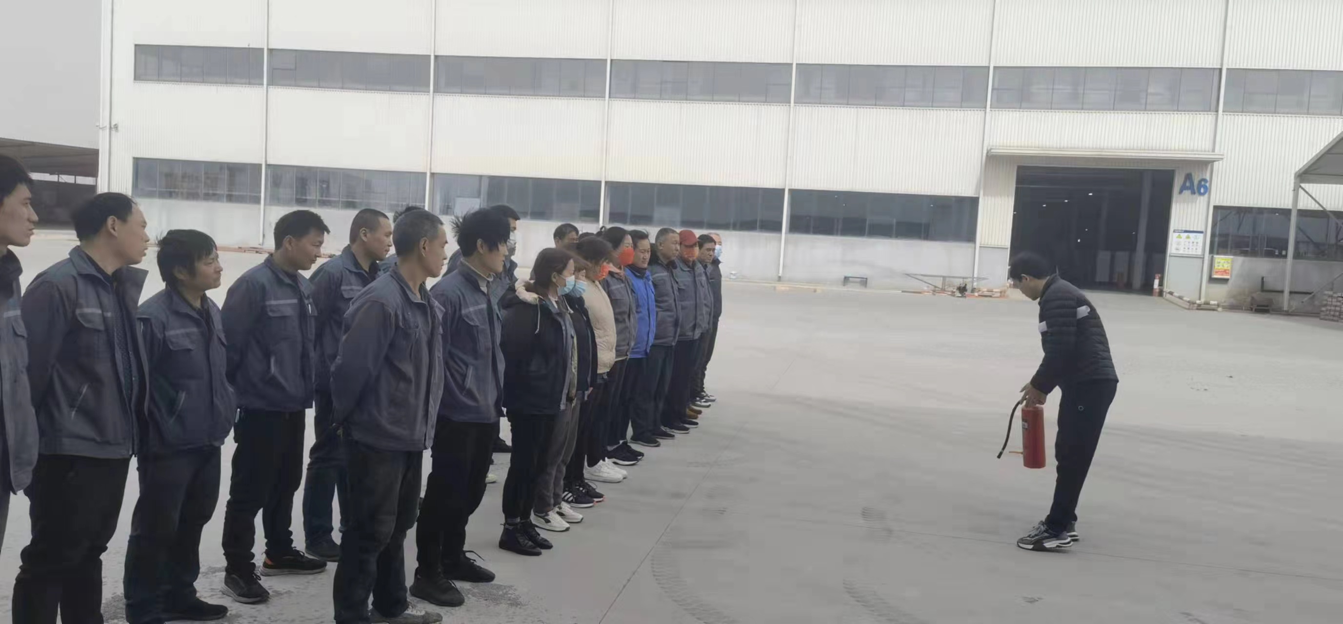 開展消防演練，提升員工應(yīng)急能力(圖2)